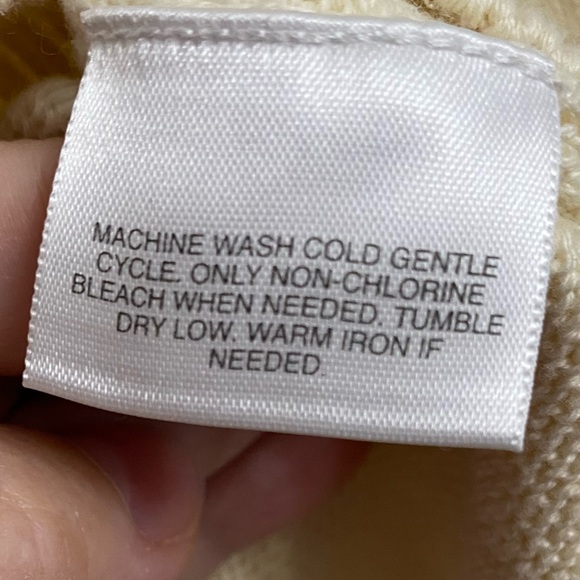 Vtg David Taylor Men’s Size Medium Cream Crew Neck Sweater Preppy Career - Picture 7 of 9